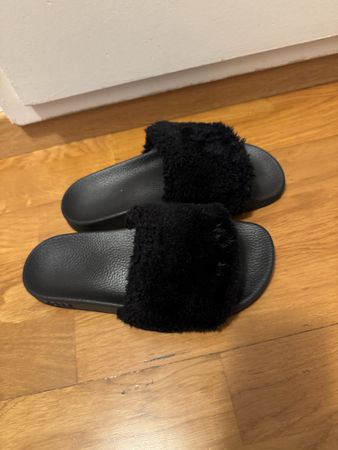 Hugo Boss Sandalen Grösse 38. Neuwertig!