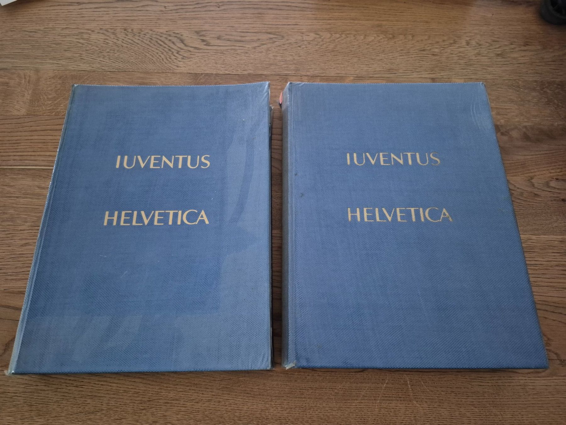 Livres: Juventus Helvetica - 2 Bücher – D'occasion à Balsthal par Jamamoegg