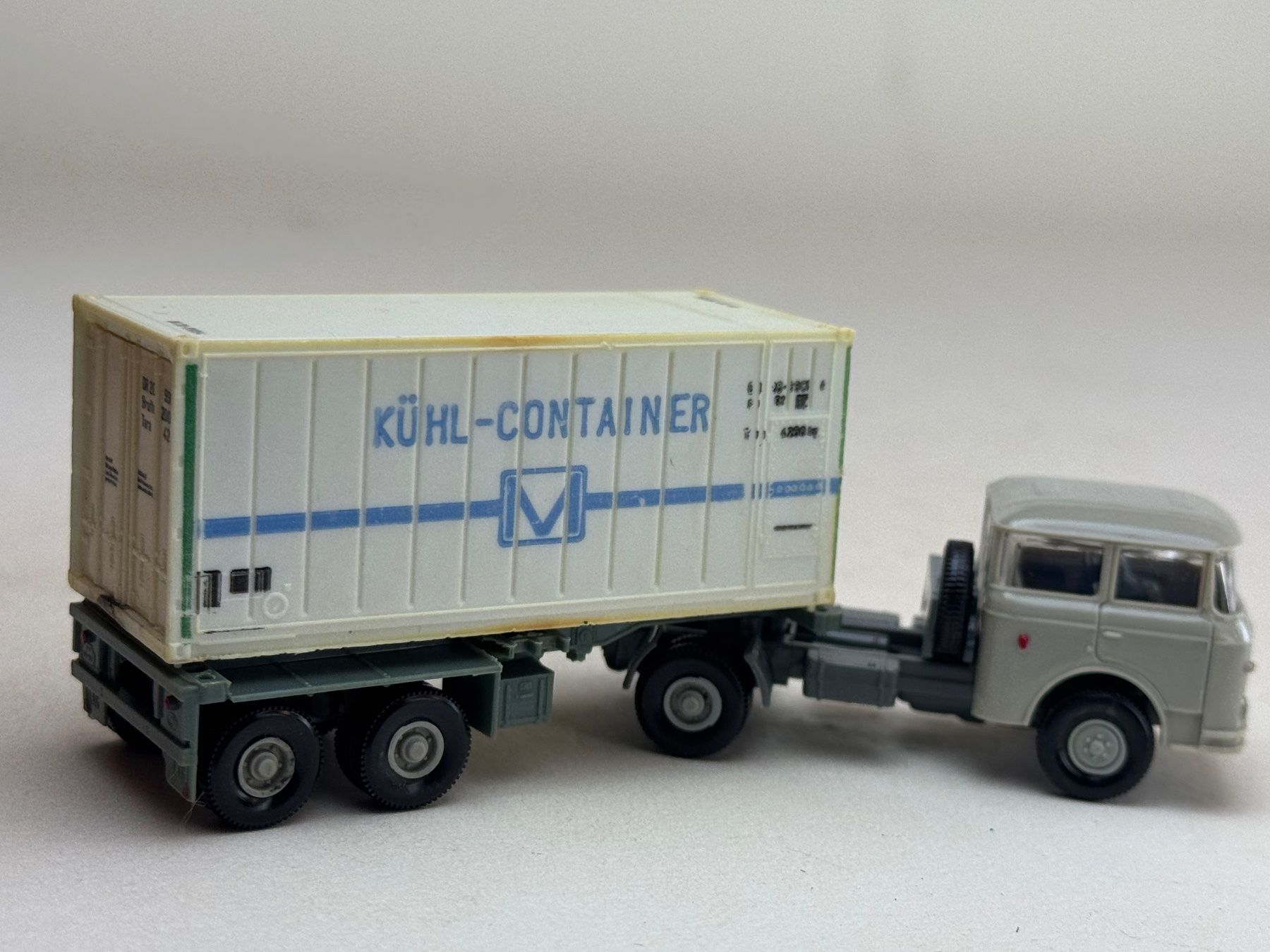 Modellini d'auto: EB- VEB Plast ? Containersattelzug Kühlcontainer – Usato da Elm venduto da Wikmtz 1