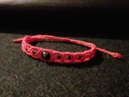 handgemachtes Makramee Armband mit Falkenauge