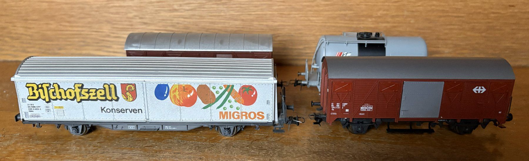 Roco Modellini di ferrovie: 4 Roco H0 SBB/DB Güterwagen – Usato da Volketswil venduto da zwitsch33 2
