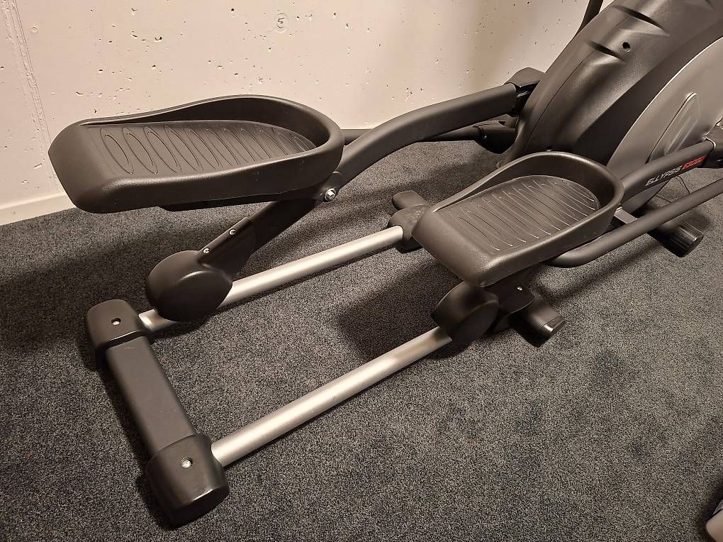 Finnlo Vélos d'appartement: Crosstrainer finnlo ellypsis e3000 – D'occasion à Weinfelden par fishfood 3