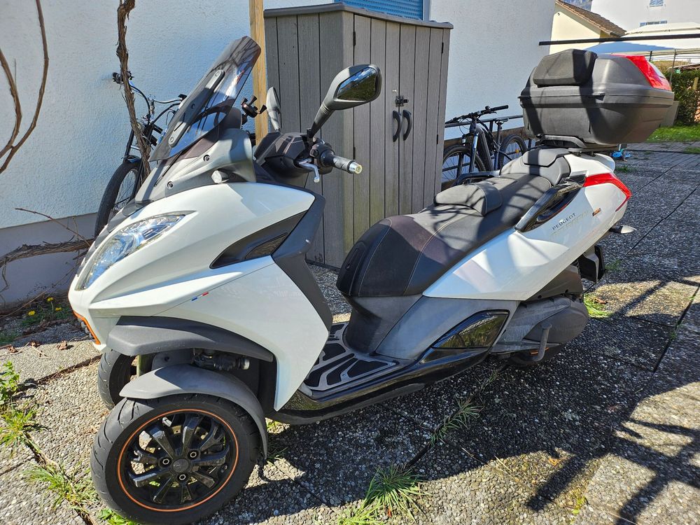 Elegantes Peugeot Metropolis 400 Gebraucht Kaufen Bild