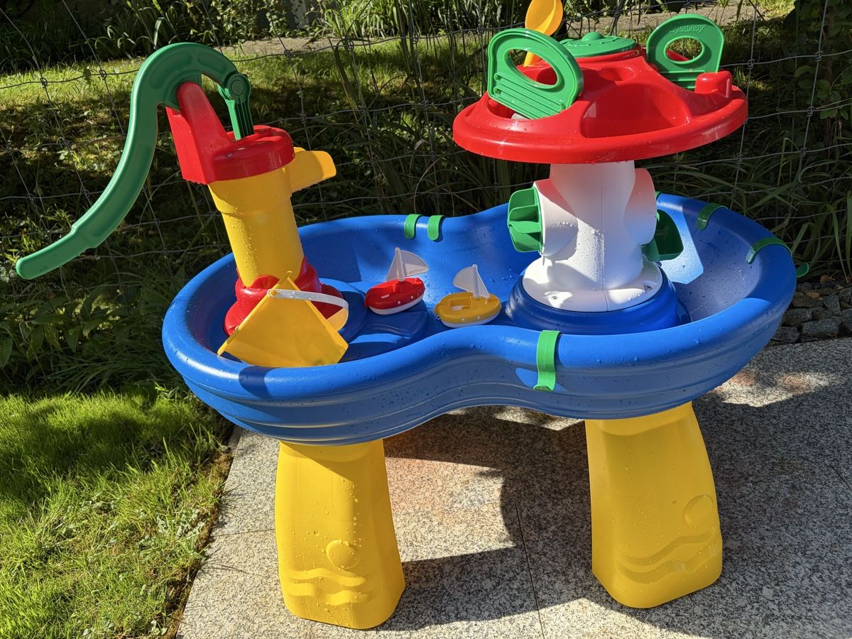 Aquaplay Giocattoli: Kinder Wassertisch mit Pumpe, Top Zustand! (56 – Nuovo (secondo la descrizione) da Aesch BL venduto da Kliana