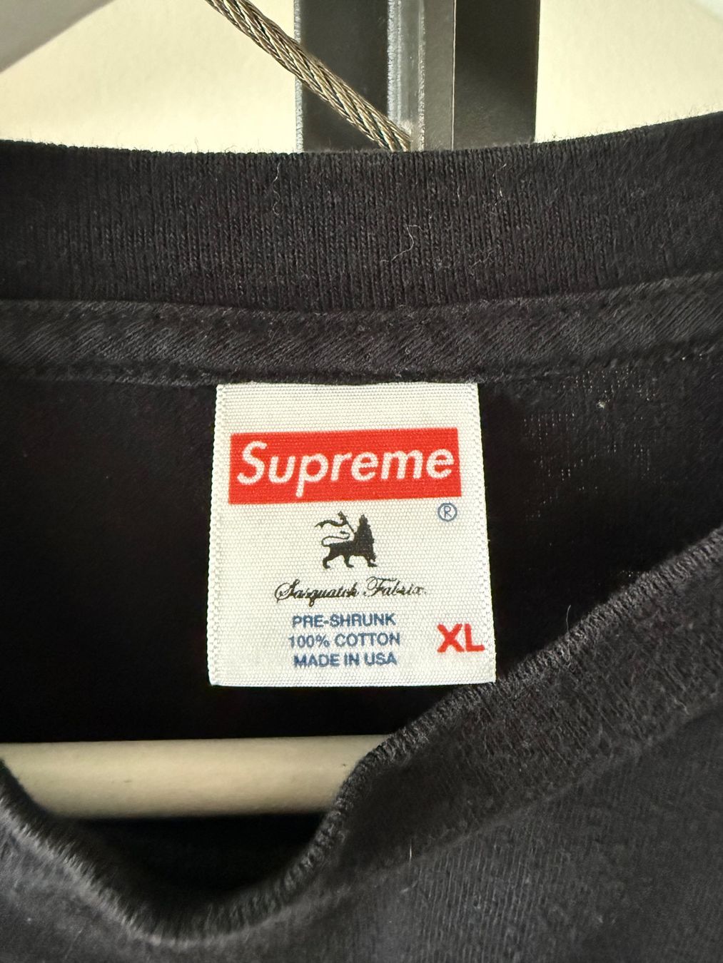 Supreme T-shirt: Supreme Sasquatchfabrix Goldfish Tee – Usato da Worb venduto da le_castor 2