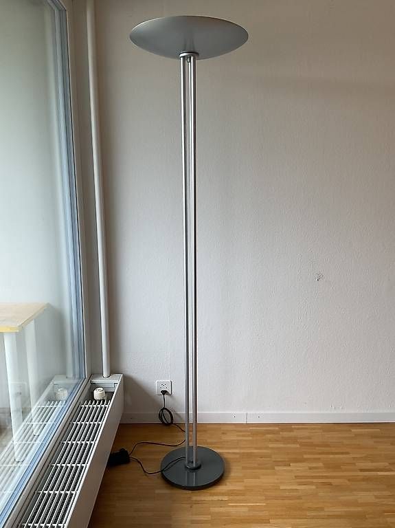 Lampade: Stehlampe // Lampe sur pied // Floor Lamp – Usato da Cologny venduto da els_tvj8 2