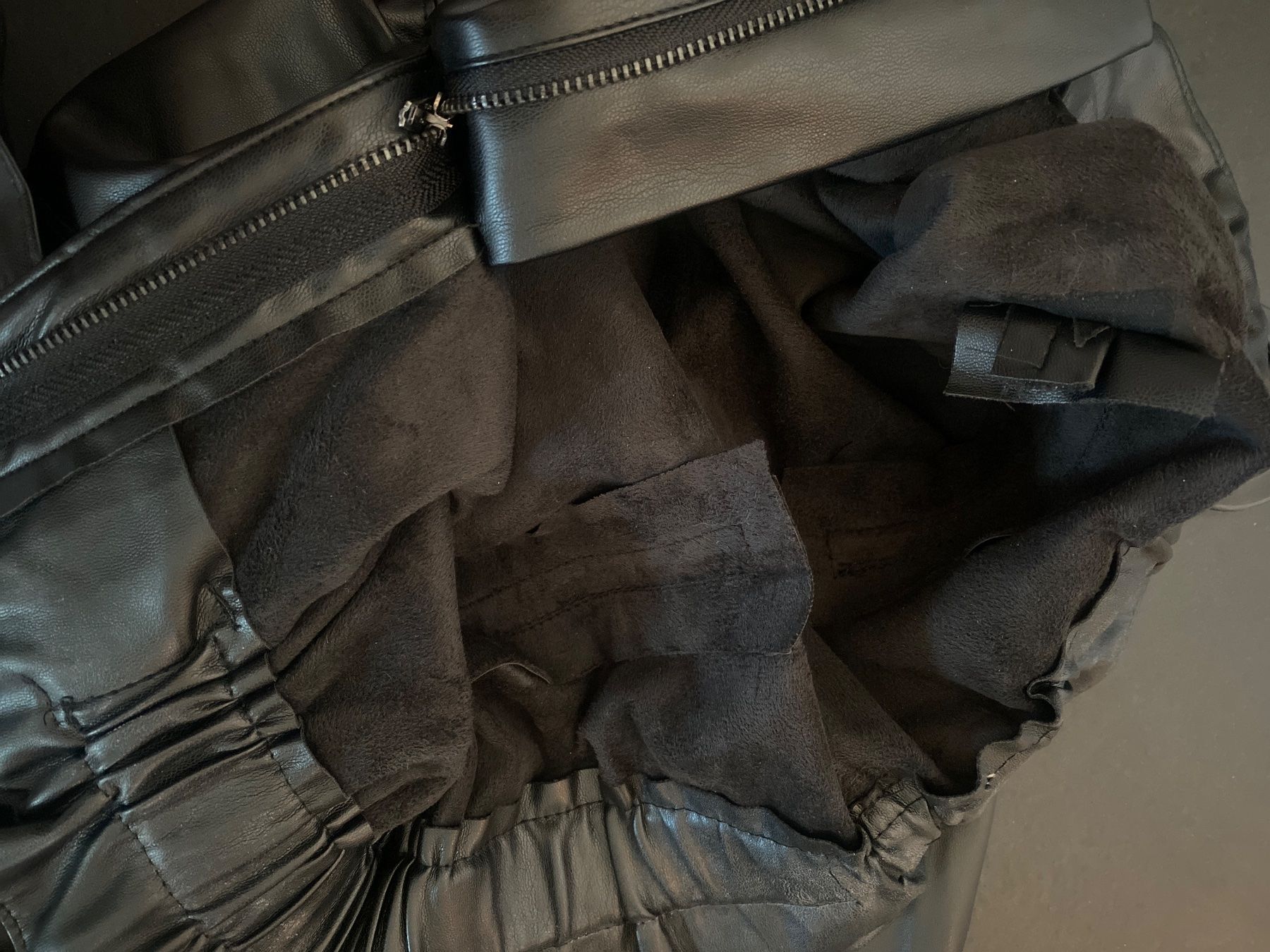 Hosen: Pantaloni ecopelle – Neu (gemäss Beschreibung) aus Zürich von lcl_r88r 4
