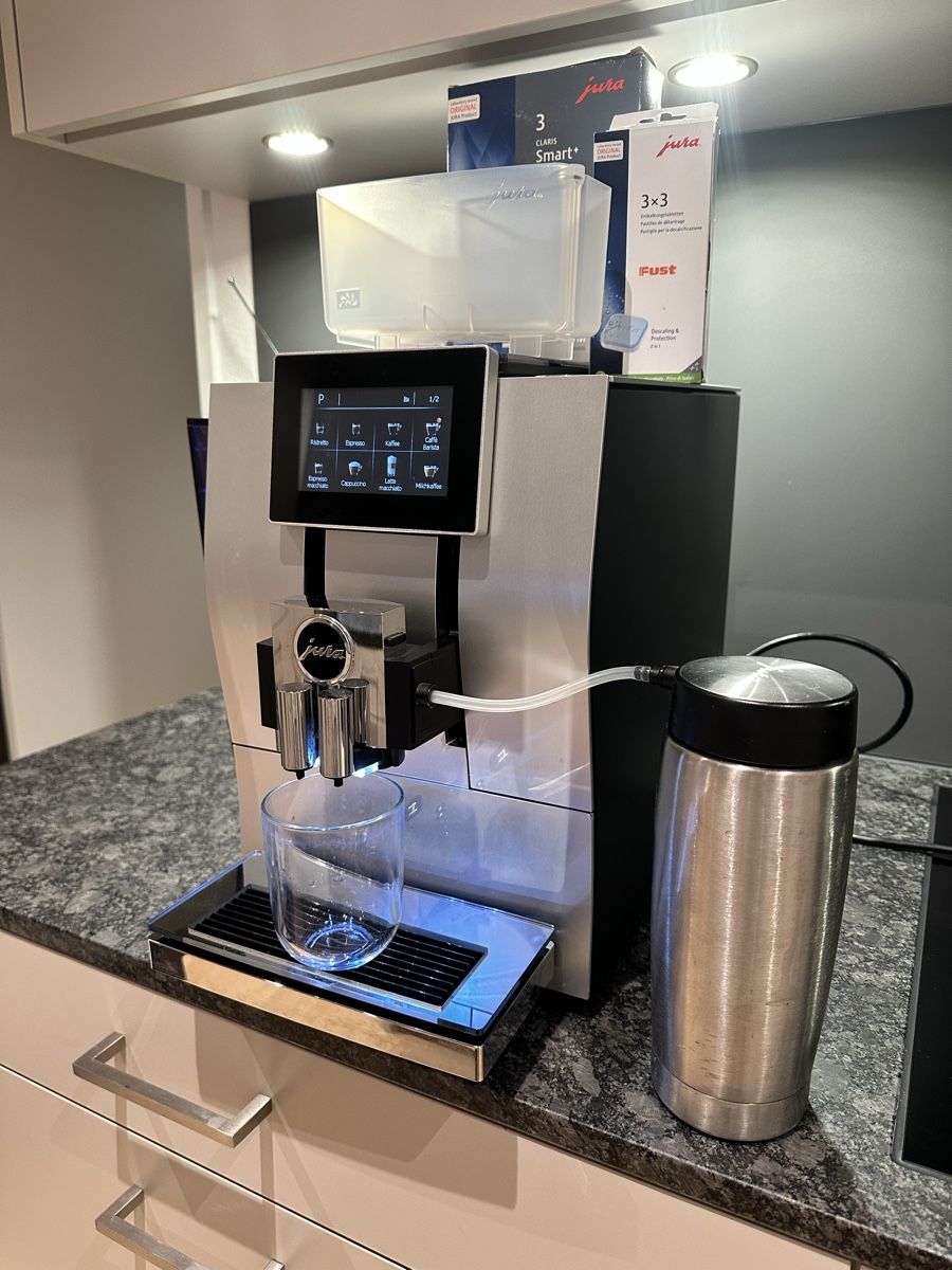 Jura Kaffeemaschinen & Espressomaschinen: Jura Z8 Neuwertig – Gebraucht aus Bern von AliceHo 2