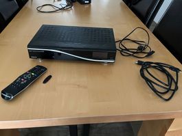 Dreambox DM7020 HD V2 Combo 1 X DVB-S2 Tuner, 1 X DVB-C/T
