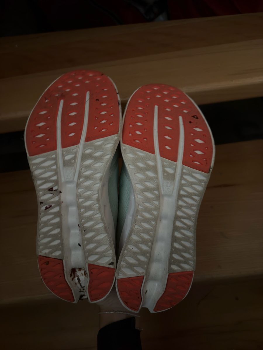 On Scarpe da uomo: On Cloud Laufschuhe 40  – Usato da Appenzell venduto da samirakeller 2