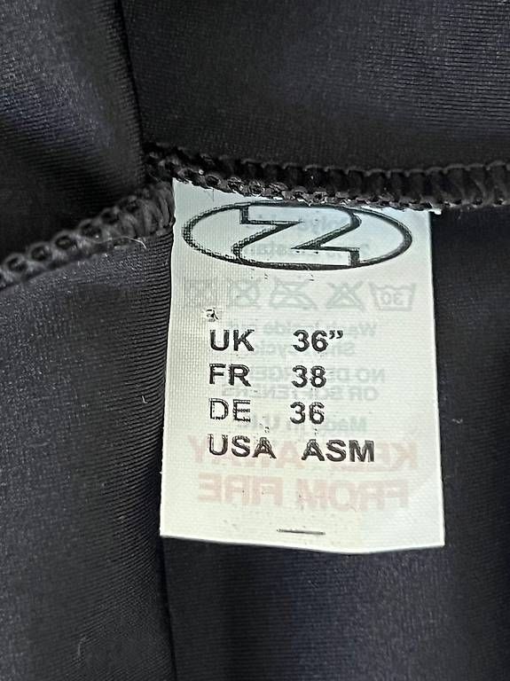 Pantalons: Turnhösli The Zone – D'occasion à Adliswil par angrue 2