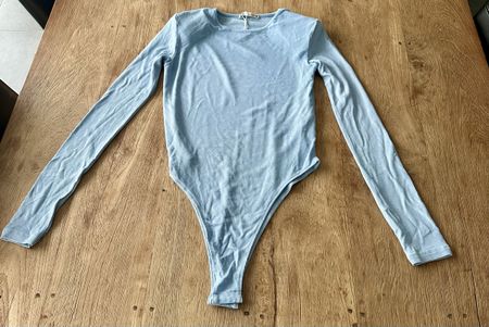 Zara Damen Body Langarm Gr. S Hellblau