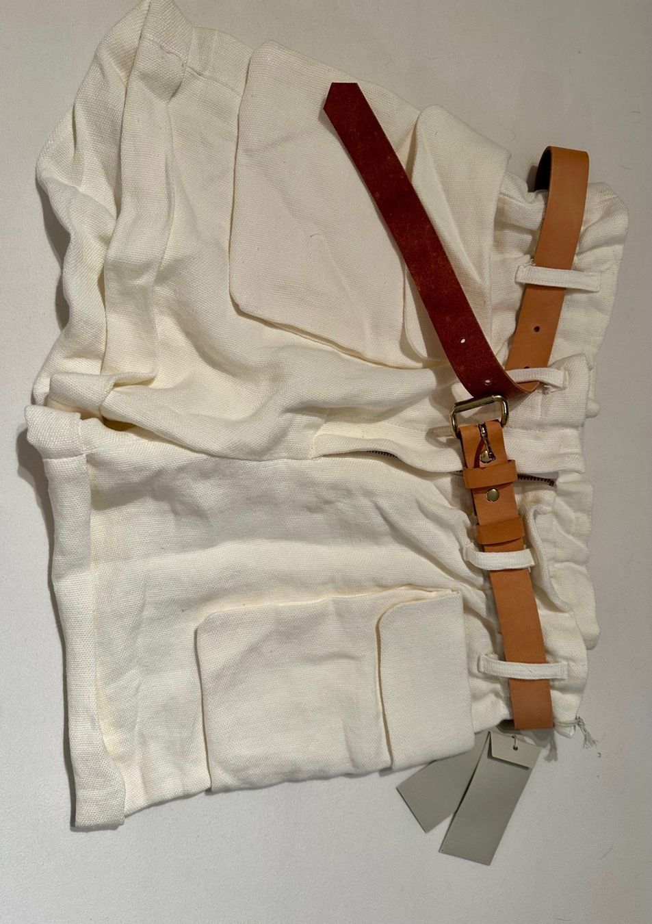 Pantaloni: A.L.C Linen off white shorts – Nuovo e nell'imballaggio originale da Dallenwil venduto da ZD2019 5