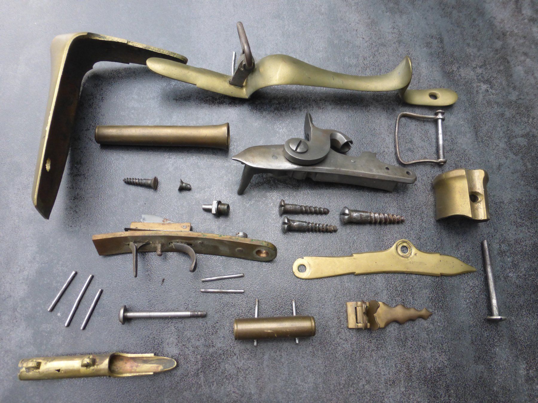 Tutti gli attrezzi: seltene, antike Ersatzteile zu Percussionsgewehr – Usato da Rüthi (Rheintal) venduto da Schmidtrubin1