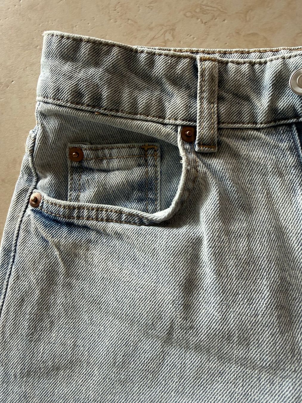 H&M Jeans: Hellblaue Jeans mit Schlag Grösse 36 – Usato da Kirchdorf AG venduto da coco123 4