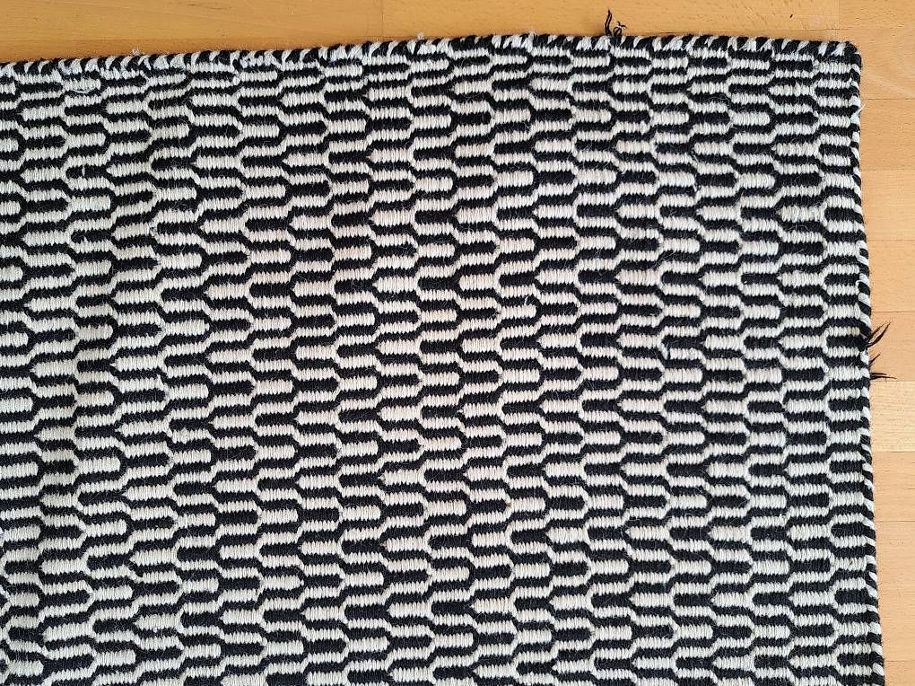 Interio Teppiche: Schöner Teppich 140 x 200 cm – Gebraucht aus Steffisburg von mona055 1