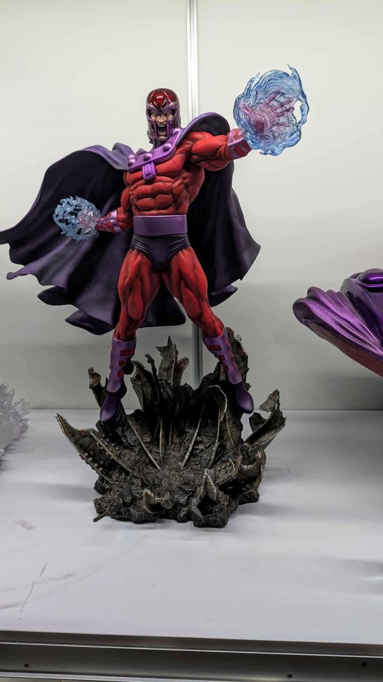 Sculture & Statue: Sideshow Magneto + Accessoires – Usato da Niederrohrdorf venduto da elwey 7