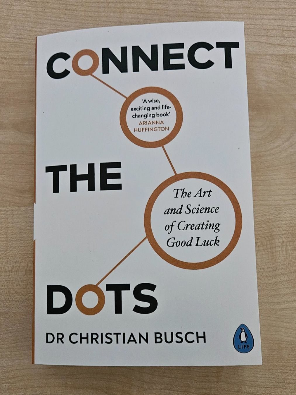 Libri: Connect the Dots von Dr Christian Busch in Englisch – Nuovo (secondo la descrizione) da Jona venduto da ASMARADO