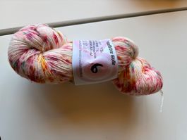 1Knäuel Handgefärbte Filisilk