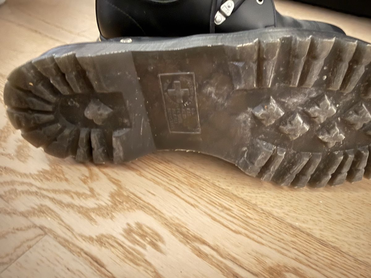 Dr. Martens Chaussures hommes: DocMartens Halbschuhe Gr. 46 EU – D'occasion à Langenthal par Salipali 4