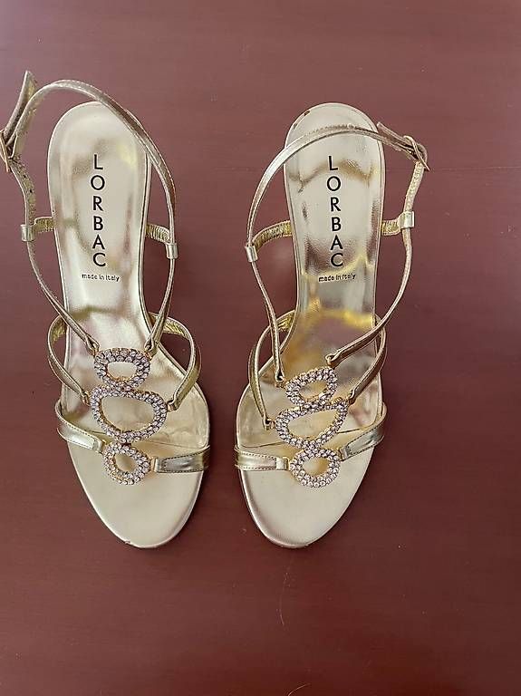 Damenschuhe: Sandalen Gr. 37 goldfarben – Gebraucht aus Rossrüti von fil_9v9s