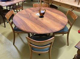 alter Tisch , Beizentisch,  Nussbaum