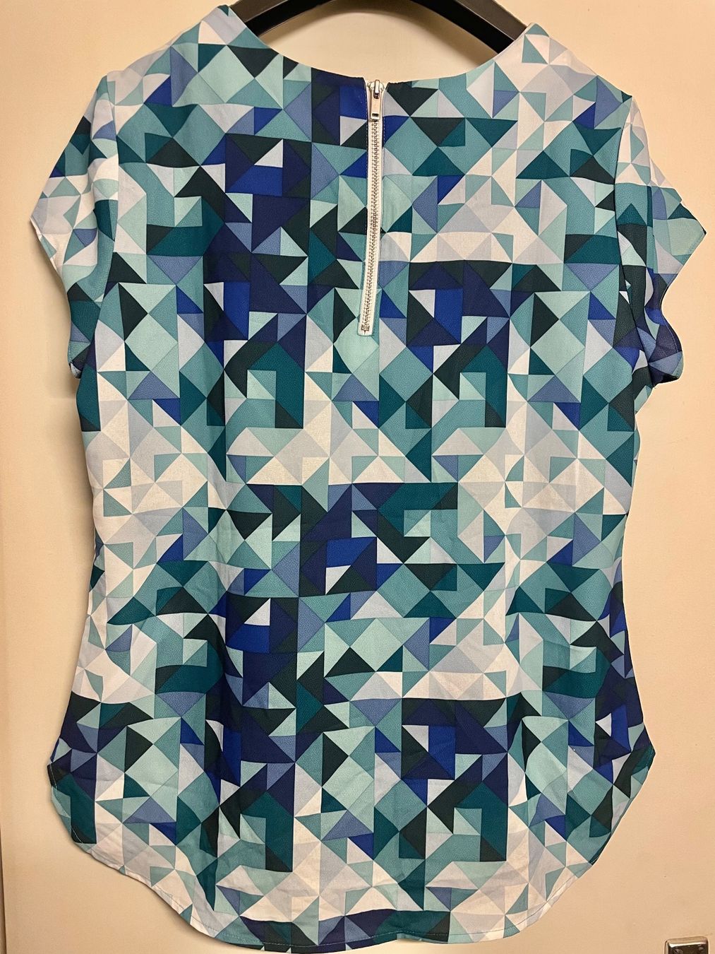 T-shirt: T-shirt/blouse - Neuf – Nuovo (secondo la descrizione) da Genève venduto da skicar 1