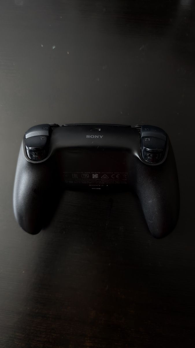 Sony Controller: PlayStation 5 DualSense Wireless Controller - Black🔥 – Usato da St Gallen venduto da Alii