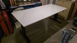 Höhenverstellbarer Schreibtisch 180x80cm