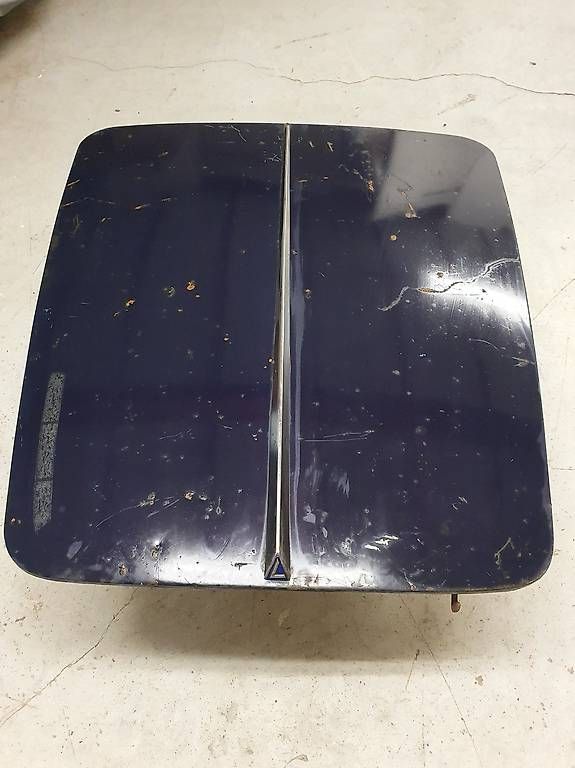 Tutti pezzi di ricambio auto: Motorhaube Lancia Flavia – Usato da Bern venduto da Spider014
