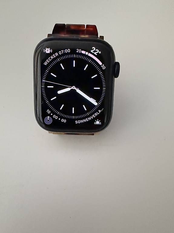 Apple Smartwatch: Apple Watch Series 9 GPS 45 mm – Usato da Luzern venduto da lea_lg2v 3