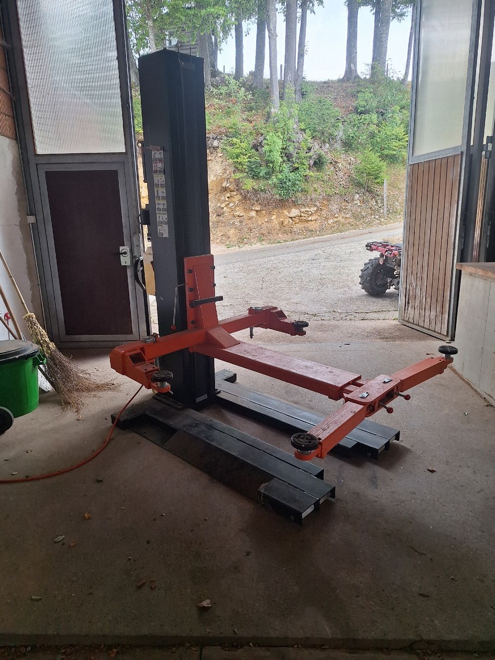 Ponts élévateurs & Crics: Autolift – D'occasion à Moutier par fre_l6cr 2