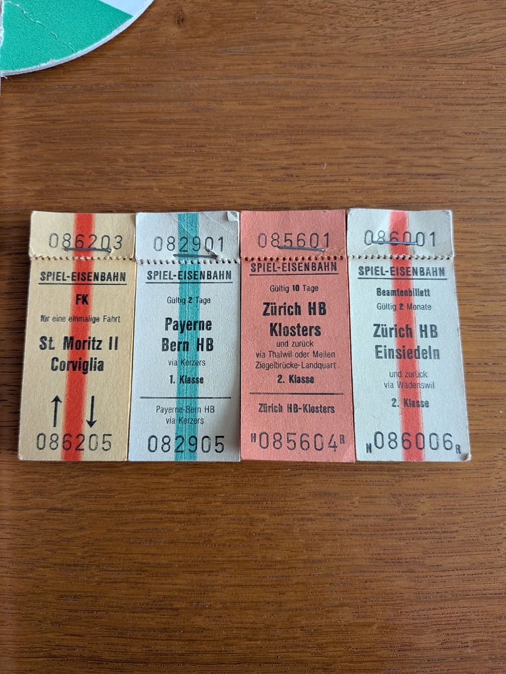 Giocattoli: Spiel-Eisenbahn Billets und Bahnkelle – Usato da Zürich venduto da Lalelu011 1