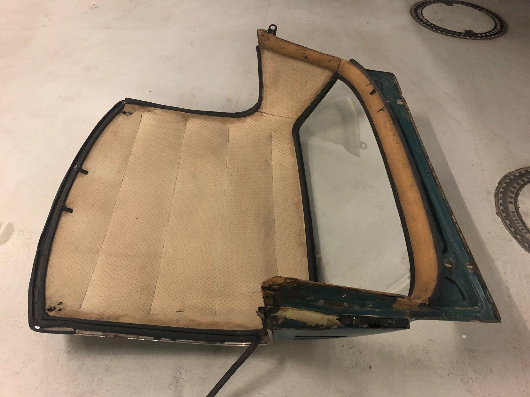 Fiat Tutti pezzi di ricambio auto: Fiat 850 Spider Hardtop – Usato da Satigny venduto da rfo59 9