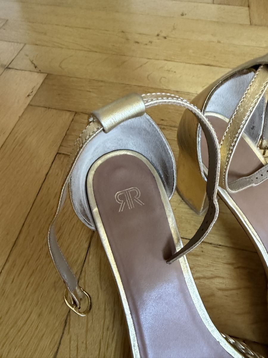 La Redoute Scarpe da donna: Sandales à talons La Redoute dorées - taille 41 – Usato da Lausanne venduto da Stephaniesdressing 1