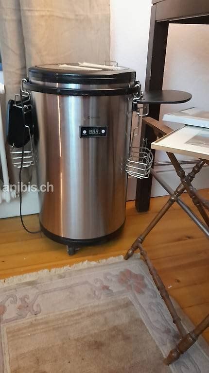 Frigoriferi: Frigo à boisson 50L sur roulette – Nuovo (secondo la descrizione) da Romainmôtier venduto da PanPan 2