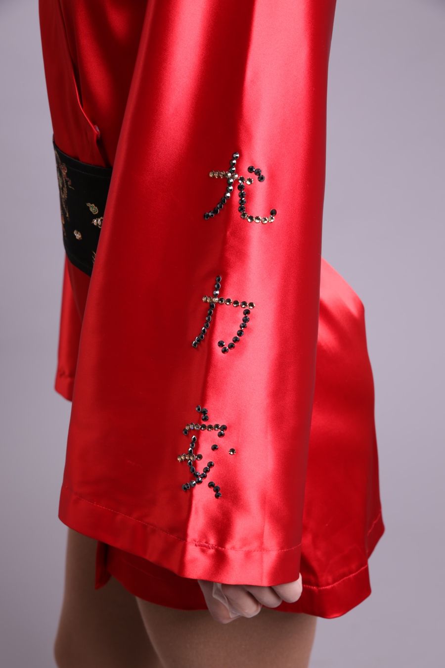 Costumi: ***Kürkleid roter Kimono mit Drachen Gr. 164*** – Usato da Obfelden venduto da stmlilie 3
