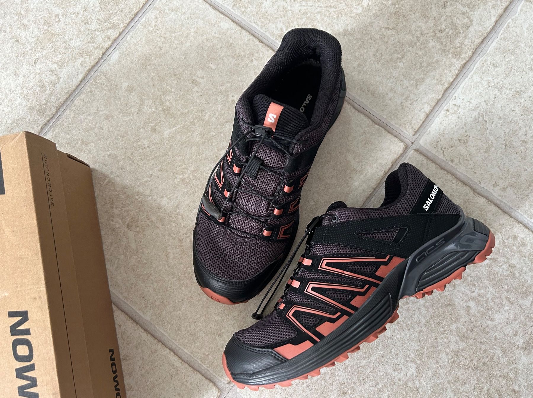 Salomon Scarpe da donna: Baskets Salomon comme neuves, pointure 39 1/3 – Usato da Courroux venduto da Yermakova