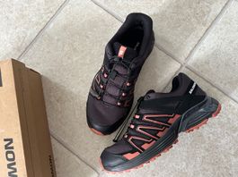 Baskets Salomon comme neuves, pointure 39 1/3