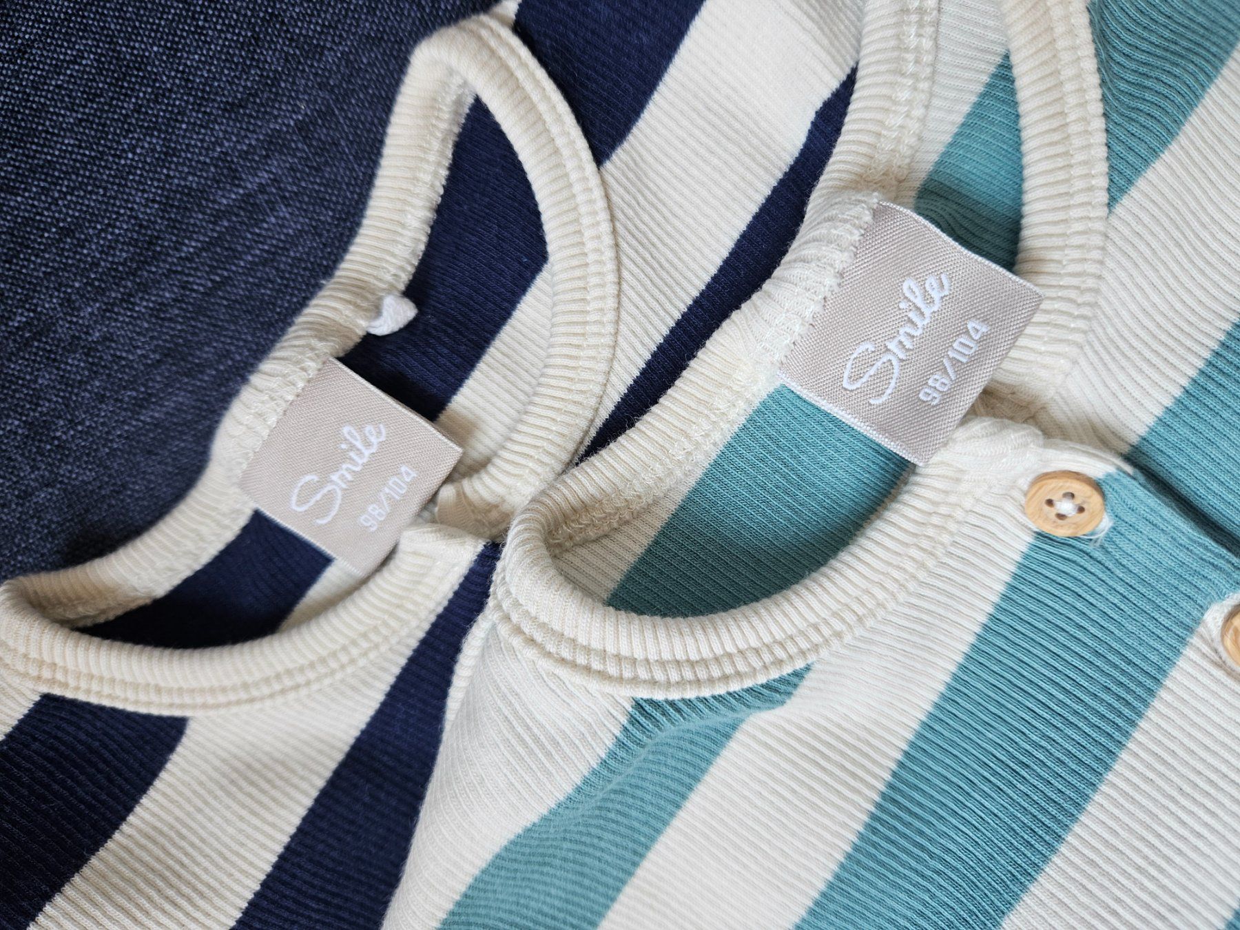 Camicie, T-shirt & Polo: 2x langarm T-Shirt, GR. 98/104 – Nuovo (secondo la descrizione) da Worb venduto da jun_fj8w 2