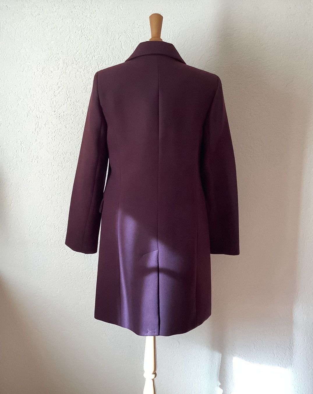 Cappotti: NEW Warehouse Burgundy Winter Coat 36 – Nuovo e nell'imballaggio originale da Founex venduto da sweetcouture 6