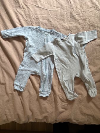 Two zipped baby pyjamas 68 cm