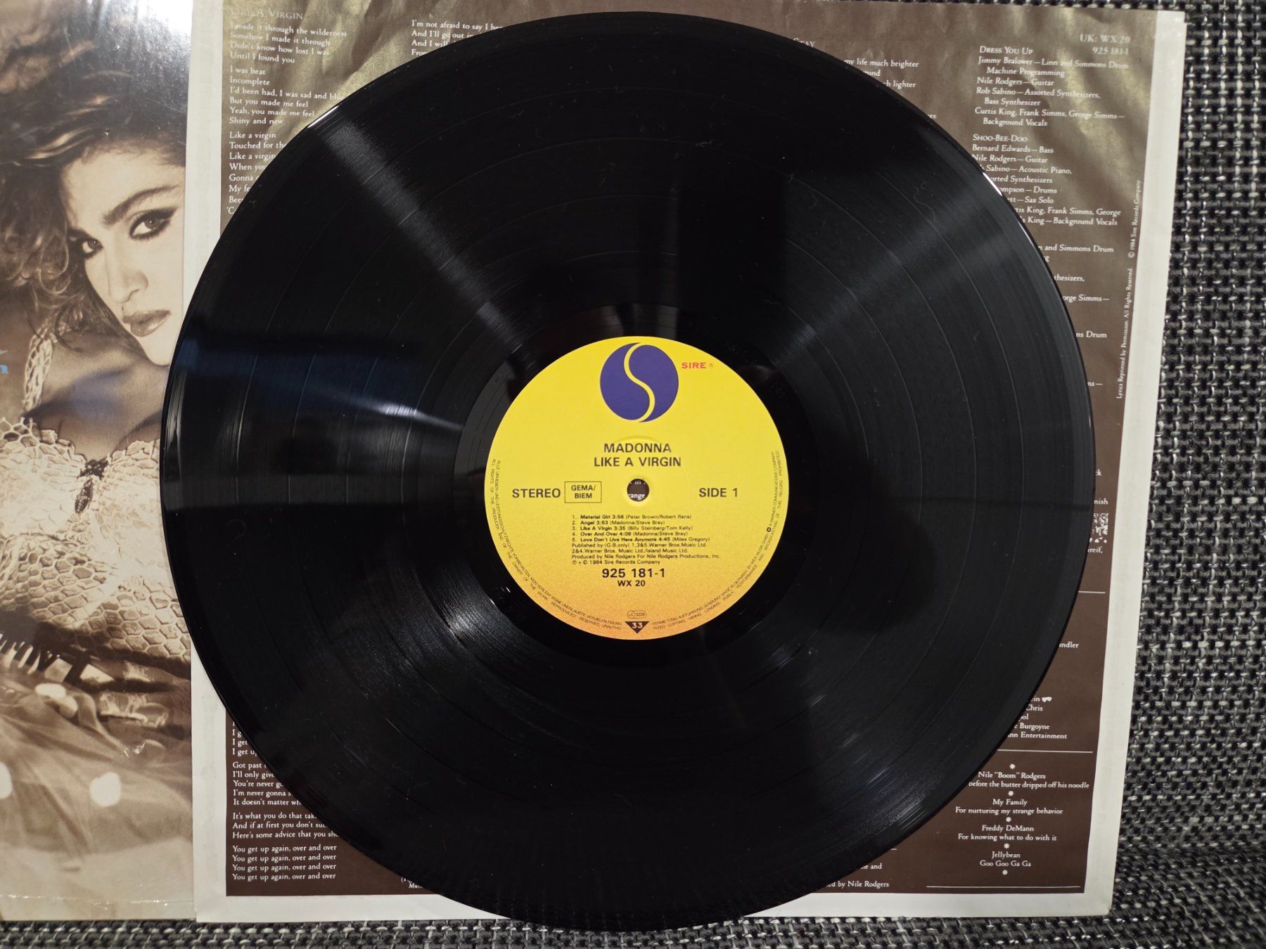 Schallplatten: Madonna Like a Virgin LP – Gebraucht aus Stetten SH von ExtremMIB 4