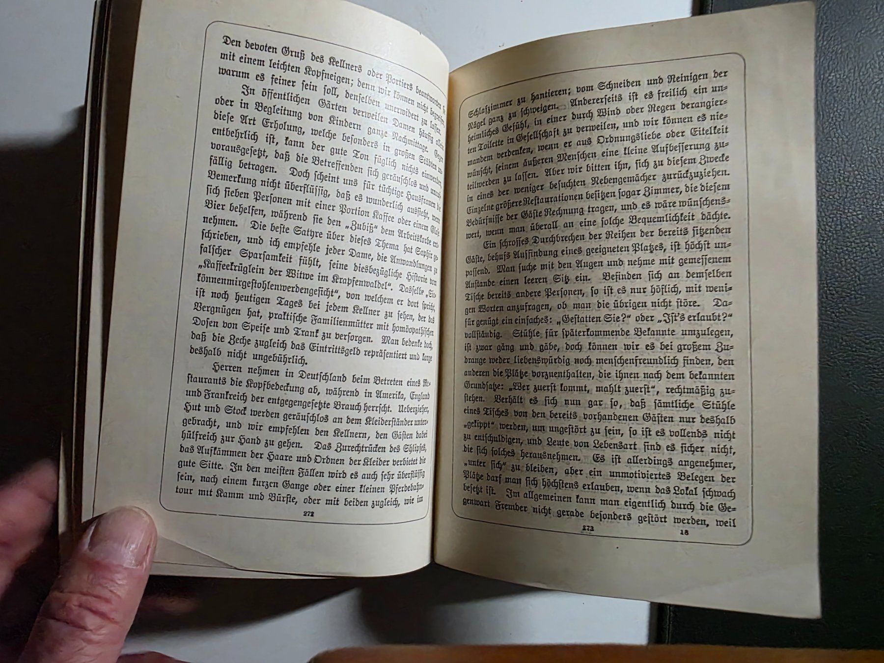 Libri: Der gute Ton oder das richtige Benehmen -  H. Schramm 1900 – Usato da Walterswil BE venduto da Lonitti 8