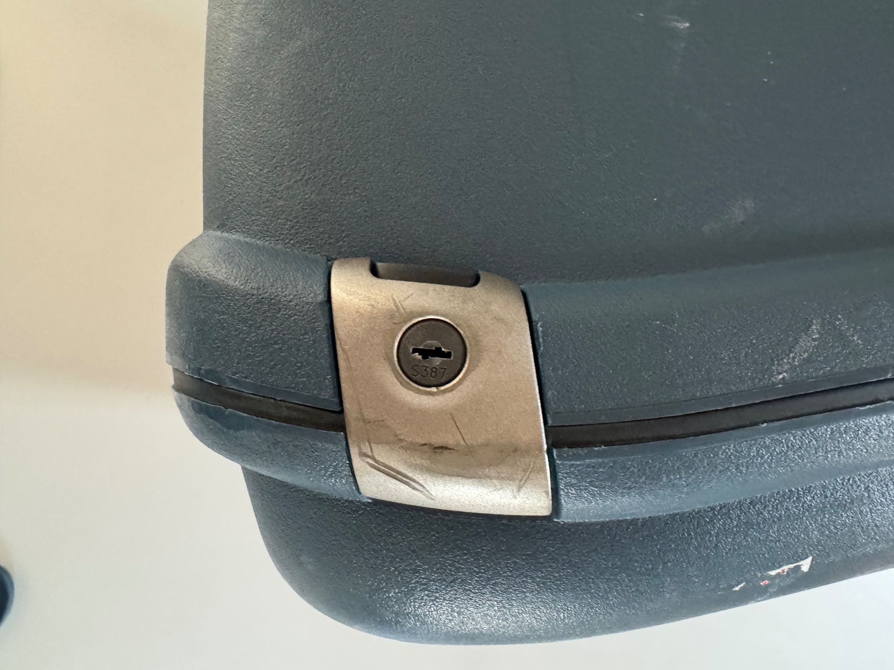 Samsonite Valigie: SAMSONITE ROLLKOFFER GROSS, FARBE BLAU – Usato da Oberentfelden venduto da May03 8