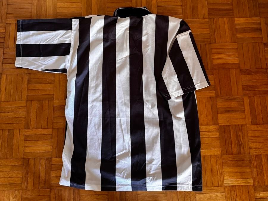 Juventus Lotti di vestiti: Juventus Turin Package #4 – Usato da Kloten venduto da Chailds 1