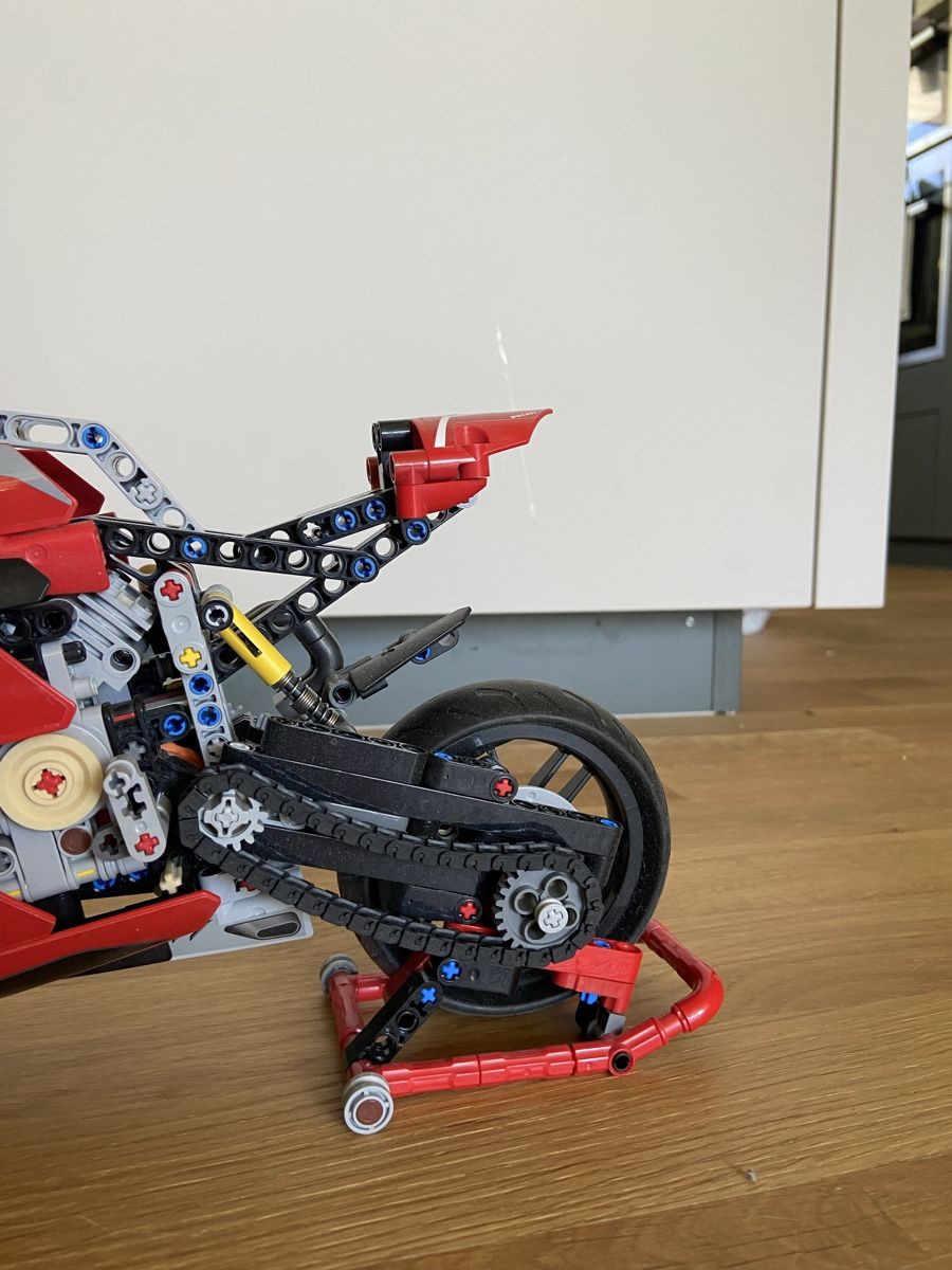 Ducati Kit di modellismo & Modellini statici: LEGO Technik Ducati, Top Zustand – Usato da Teufen AR venduto da Lavandula55 6
