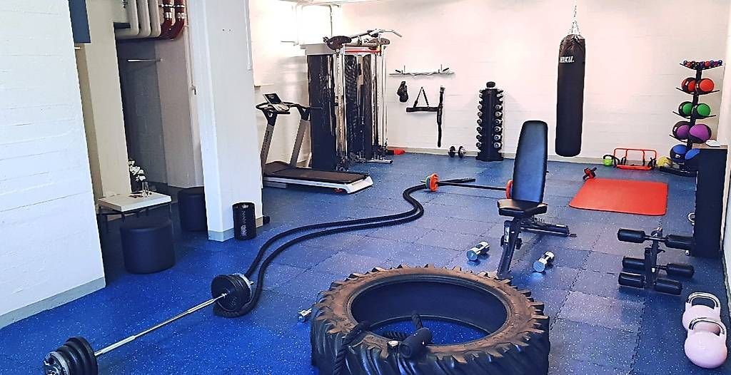 Tapis de sol: Fitnessboden Puzzleplatten ca. 40m2 – D'occasion à Zürich par DNK7 1