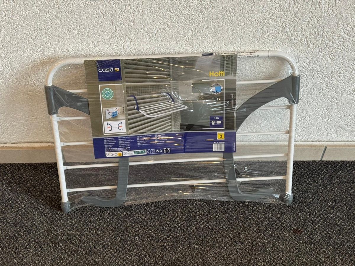Wäscheständer: Wäschehalter – Neu und originalverpackt aus Brüttisellen von business_peter