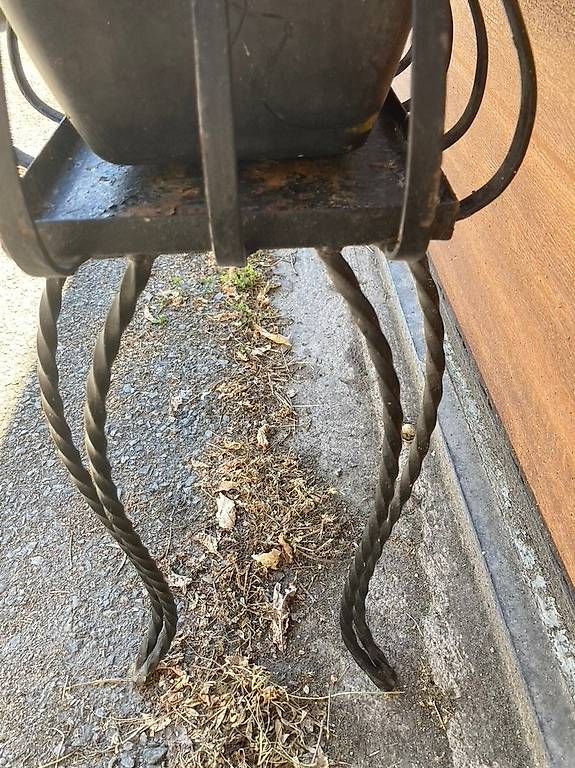 Autres articles pour la maison: Jardinière en fer forgé – D'occasion à Le Châble VS par nickthebig54 2